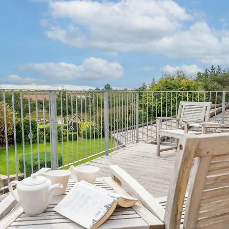 Harelands Holiday home Aldbrough St John