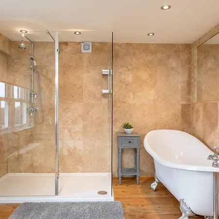 Holiday home Harelands *